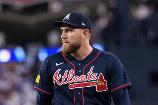 October 4, 2026, Los Angeles, California, USA: Relief pitcher, Dylan Lee 52 of the Atlanta Braves makes an out during NLDS Game 2 against the Los Angeles Dodgers on Sunday October 4, 2026 at Dodger Stadium in Los Angeles, California. Dodgers lose to Braves, 2-3. JAVIER ROJAS PI Dodgers Vs. Braves NLDS - Game 2 - ZUMAp124 20261004_zaa_p124_101 Copyright: xJavierxRojasx