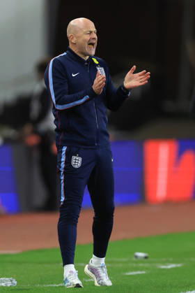 England v Slovakia - UEFA U21, U 21 EURO 2027 Qualifier Lee Carsley, Head coach of England U21 on the side line shouting during the UEFA U21 EURO 2027 Qualifier between England and Slovakia at Bet365 Stadium on October 2, 2026 in Stoke on Trent, England. Stoke on Trent Bet365 Stadium England United Kingdom Copyright: xAllstarxPicturexLibraryxLtdx