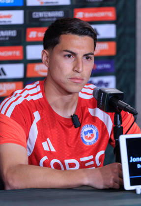 October 5, 2026, Los Angeles, California, USA: Jonathan Villagra 27 of Chile during a press conference, PK, Pressekonferenz before an International Friendly, Länderspiel, Nationalmannschaft match against Mexico at BMO Stadium on Tuesday, October 6, 2026, in Los Angeles, California. JAVIER ROJAS PI Los Angeles USA - ZUMAp124 20261005_zaa_p124_045 Copyright: xJavierxRojasx