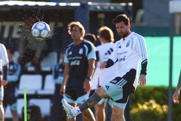 Argentina Training Session Argentina s Lionel Messi attends a training session at the Argentine Football Association (AFA) training complex in Ezeiza, on the outskirts of Buenos Aires, Argentina, on October 5, 2026, ahead of his final appearance for the national team, Nationalteam in a friendly against Benin. Buenos Aires Argentina Copyright: xMatiasxBagliettox originalFilename:baglietto-notitle261005_np9dZ