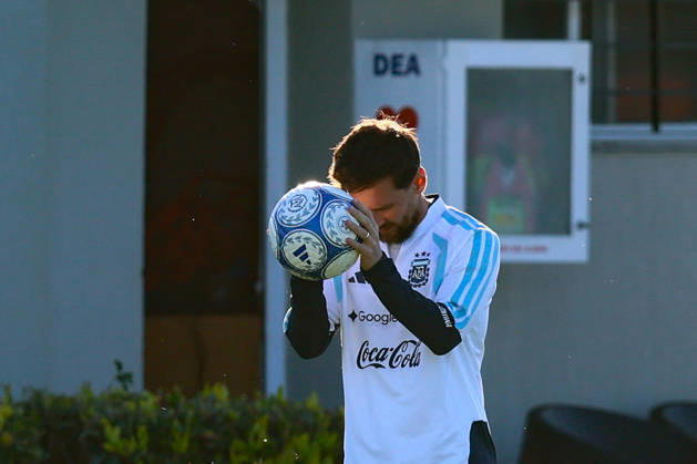 Argentina Training Session Argentina s Lionel Messi attends a training session at the Argentine Football Association (AFA) training complex in Ezeiza, on the outskirts of Buenos Aires, Argentina, on October 5, 2026, ahead of his final appearance for the national team, Nationalteam in a friendly against Benin. Buenos Aires Argentina Copyright: xMatiasxBagliettox originalFilename:baglietto-notitle261005_npRTr