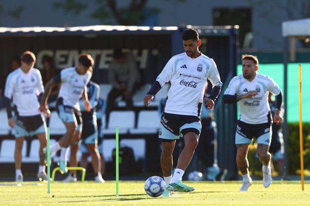 Argentina Training Session Argentina s Cristian Romero attends a training session at the Argentine Football Association (AFA) training complex in Ezeiza, on the outskirts of Buenos Aires, Argentina, on October 5, 2026, ahead of their friendly against Benin, which will mark Lionel Messi s final appearance for the national team, Nationalteam Buenos Aires Argentina Copyright: xMatiasxBagliettox originalFilename:baglietto-notitle261005_nptV8
