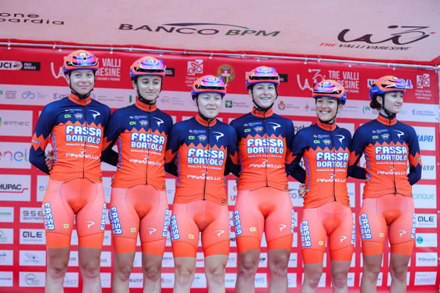 IPA89360145 - Top Girls Fassa Bortolo team in the women s race at Tre Valli Varesine, a Road cycling, Rad, Radsport, Strasse race in Varese, Italy, on October 6, 2026  Copyright: xRobertaxCorradin IPAxSportx xx IPA89360145