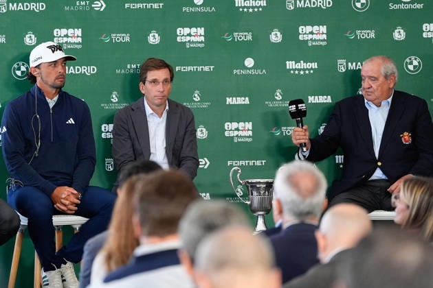 October 6, 2026, Madrid, Madrid, Spain: Marco Penge, Jose Luis Martinez-Almeida, Mayor of Madrid and Juan Guerrero-Burgos, Royal Spanish Golf Federation attend during the presentation of the Open de Espao±a 2026 presented by Madrid at the Real Club de Campo Villa de Madrid on October 06, 2026 in Madrid, Spain. Presentation Of The Open De Espao±A 2026 - ZUMAa181 20261006_zaa_a181_028 Copyright: xDennisxAgyemanx