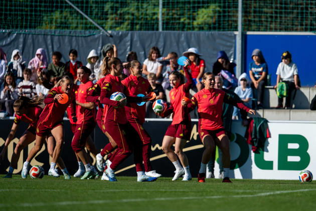 October 6, 2026, GER, Soccer, Women, Practice, DFB German National Team: Klara Bühl (Germany), Carlotta Wamser (Germany), Marie Müller (Germany), Sarai Linder (Germany), and the team during warm-ups at Heidelberg ASV Eppelheim, Baden-Württemberg, Germany Copyright: xNordphoto Memmlerx
