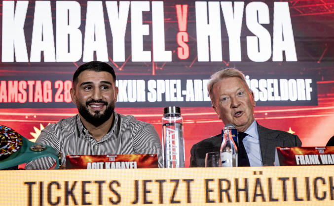 Düsseldorf, Germany, Oct. 6, 2026: Agit Kabyle with promoter Frank Warren at a press conference for Agit Kabyle (GER) vs. Nelson Hysa (ALB) on Oct. 6, 2026