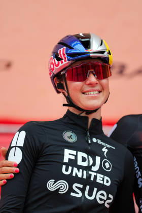 The Start Of The Tre Valli Varesine Women s Race 2026 In Busto Arsizio (VA) Sofia Bertizzolo of Italy is at the end of her career at the start of the Tre Valli Varesine Women s race in Busto Arsizio, Italy, on October 6, 2026. Busto Arsizio Italy  Copyright: xRobertaxCorradinx originalFilename:corradin-notitle261006_npg51.jpg