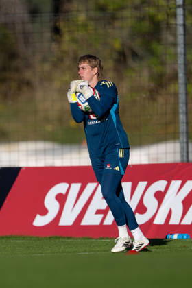October 6, 2026: Goalkeeper Moa Edrud of the Swedish women’s national soccer team during a training session on October 6, 2026 in Stockholm. Photo by Emma Wallskog, BILDBYRAN, code EW EW0714: soccer, football, soccer, World Cup, qualifiers, FIFA Women’s World Cup, qualifier, training, Sweden, women’s, BBENG Copyright: EMMAxWALLSKOG BB261006EW005