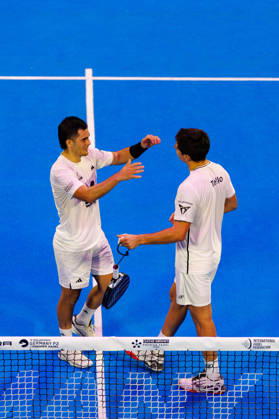 DÜSSELDORF, GERMANY - 6 OCTOBER 2026: Image shows the celebration of Maximiliano Arce Simo (ARG) and Juan Tello (ARG) during CUPRA Germany Premier Padel P2 2026 Day 3 at CASTELLO Düsseldorf on 6 10 2026 in Düsseldorf, Germany. Germany Copyright: xFröhlichxPascalx