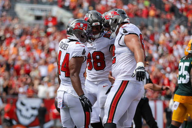 Oct 4, 2026; Tampa, FL, USA; Tampa Bay Buccaneers running back Sean Tucker (44) celebrates after scoring a touchdown during the NFL, American Football Herren, USA game between the Green Bay Packers and Tampa Bay Buccaneers at Raymond James Stadium. Mandatory Credit: Taylor McFee-Cal Media Tampa USA - ZUMAc04_ 20261004_zma_c04_650 Copyright: xTaylorxMcfeex