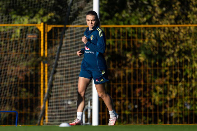 October 6, 2026: Beata Olsson of the Swedish women’s national soccer team during a training session on October 6, 2026 in Stockholm. Photo by Emma Wallskog, BILDBYRAN, code EW EW0714: soccer, football, fotball, World Cup qualifiers, FIFA Women’s World Cup qualifier, training, Sweden, women’s team, bbeng Copyright: EMMAxWALLSKOG BB261006EW031