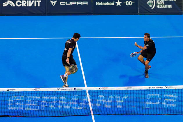 DÜSSELDORF, GERMANY - 6 OCTOBER 2026: Image shows the celebration of Francisco Navarro (ESP) and Martin Di Nenno (ARG) during CUPRA Germany Premier Padel P2 2026 Day 3 at CASTELLO Düsseldorf on 6 10 2026 in Düsseldorf, Germany. Germany Copyright: xFröhlichxPascalx