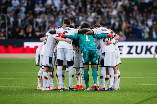 U-21 European Championship Qualifier: Germany vs. Georgia, October 6, 2026—Team huddle before kickoff. Soccer, U-21 European Championship Qualifier, Matchday 10: Germany vs. Georgia on October 6, 2026, Bielefeld DFB REGULATIONS PROHIBIT ANY USE OF PHOTOGRAPHS AS IMAGE SEQUENCES AND OR QUASI-VIDEO Copyright: xBEAUTIFULxSPORTS Tonhäuserx