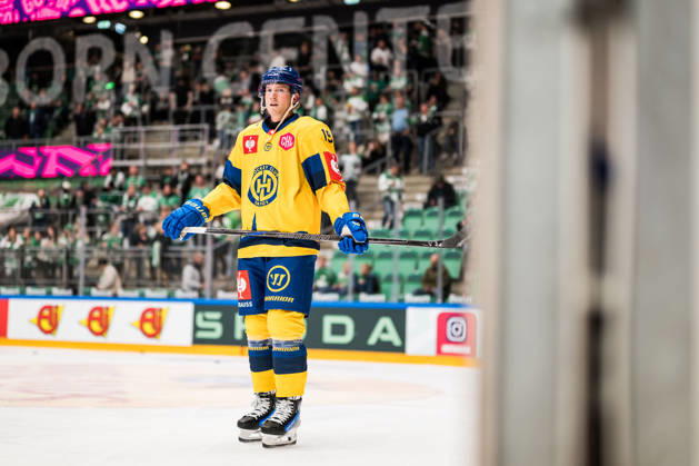 October 6, 2026: Adam Tambellini of Davos ahead of the CHL game between Rögle and Davos on October 6, 2026 in Ängelholm. Photo by Niclas Jönsson, BILDBYRAN COP 273 NO0449. ice hockey, CHL, Champions Hockey League, Rögle, Davos, Rögle BBENG, ice hockey, CHL, Champions Hockey League, Rögle, Davos, Rögle BBENG Copyright: NICLASxJÖNSSON BB261006NO007