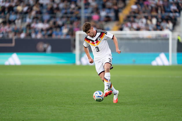 October 6, 2026, GER, Germany U21 vs. Georgia U21 Lukas Ullrich Germany U21, 3 individual plays, full body, ball at his feet, Bielefeld, SchücoArena, Bielefeld, Germany Copyright: xnordphotoxGmbHx xChristianxSchulzex