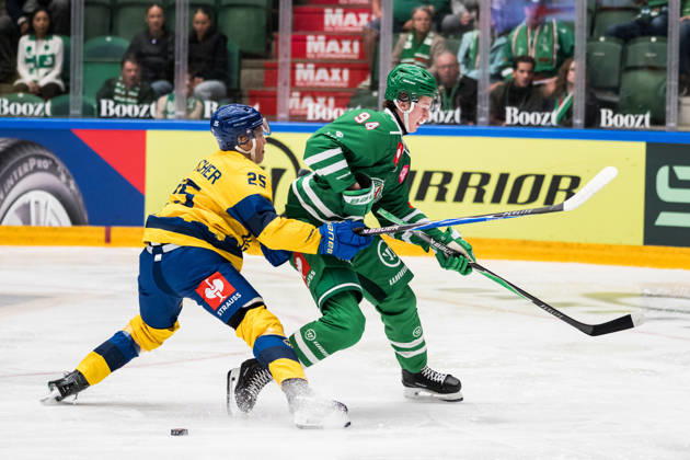 October 6, 2026: Beni Waidacher of Davos and Tinus Luc Koblar of Rögle during the CHL game between Rögle and Davos on October 6, 2026 in Ängelholm. Photo by Niclas Jönsson, BILDBYRAN COP 273 NO0449. ice hockey, CHL, Champions Hockey League, Rögle, Davos, Rögle BBENG, ice hockey, CHL, Champions Hockey League, Rögle, Davos, Rögle BBENG Copyright: NICLASxJÖNSSON BB261006NO009