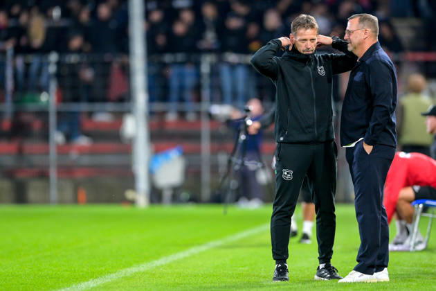 From left: Coach Holger Seitz of Unterhaching and Coach Sascha Hildmann, head coach of Regensburg, in conversation, June 10, 2026, Unterhaching, Germany; soccer; BFV Association Cup; quarterfinals; SpVgg Unterhaching vs. SSV Jahn Regensburg xslx