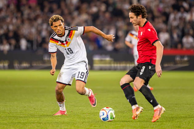 L R Paris Brunner, Germany U21, 19, in a tackle with Dato Bukia, Georgia U21, 03 GER, Germany GER vs. Georgia GEO, Soccer, UEFA U21 European Championship Qualifiers, Group F, Matchday 13, 2026–2027 season, October 6, 2026 GER, Germany GER vs. Georgia GEO, soccer, UEFA U21 European Championship Qualifiers, Group F, Matchday 13, 2026–2027 season, October 6, 2026 Bielefeld Copyright: xEibner-Pressefoto JanxRollingerx EP_JSK