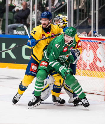 October 6, 2026: Calle Andersson of Davos and Simon Zether of Rögle during the CHL game between Rögle and Davos on October 6, 2026 in Ängelholm. Photo by Niclas Jönsson, BILDBYRAN COP 273 NO0449. ice hockey, CHL, Champions Hockey League, Rögle, Davos, Rögle BBENG, ice hockey, CHL, Champions Hockey League, Rögle, Davos, Rögle BBENG Copyright: NICLASxJÖNSSON BB261006NO019