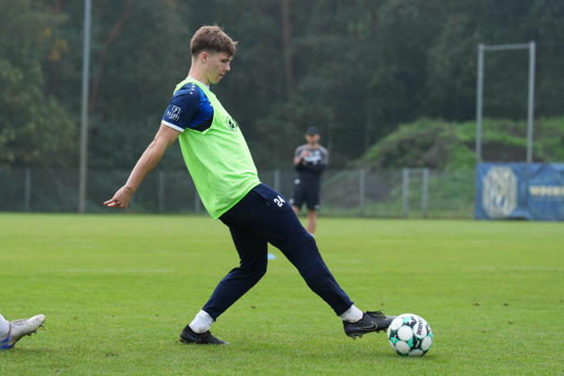 German Soccer, Training Session, 3rd Division, 2026–2027 Season, NVB Campus, SV Meppen, Tuesday, October 6, 2026, Morning Training: Henrik Wittrock of SV Meppen, No. 24, passes the ball Copyright: xLennxLübbersx