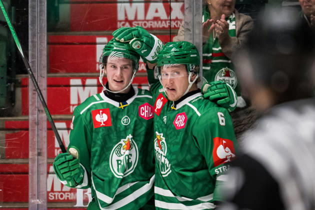 October 6, 2026: Tinus Luc Koblar and Paul Ladue of Rögle celebrate after scoring the 2-0 goal during the CHL game between Rögle and Davos on October 6, 2026 in Ängelholm. Photo by Niclas Jönsson, BILDBYRAN COP 273 NO0449. ice hockey, CHL, Champions Hockey League, Rögle, Davos, Rögle BBENG, cheering, celebrates Copyright: NICLASxJÖNSSON BB261006NO022