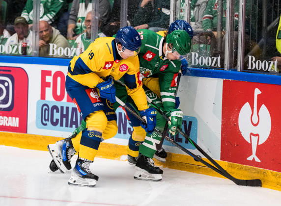 October 6, 2026: Adam Tambellini of Davos and Albin Sundsvik of Rögle during the CHL game between Rögle and Davos on October 6, 2026 in Ängelholm. Photo by Niclas Jönsson, BILDBYRAN COP 273 NO0449. ice hockey, CHL, Champions Hockey League, Rögle, Davos, Rögle BBENG, ice hockey, CHL, Champions Hockey League, Rögle, Davos, Rögle BBENG Copyright: NICLASxJÖNSSON BB261006NO024