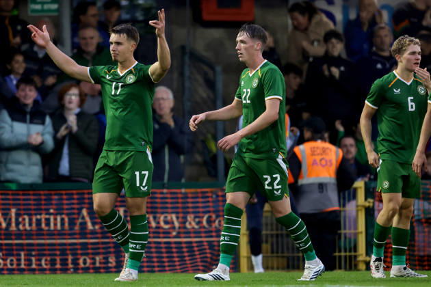 2027 UEFA Under 21 European Qualifier, Munster FA Turner s Cross, Cork 6 10 2026 Republic of Ireland vs England Ireland s Tommy Lonergan celebrates with Oisin Gallagher after he scores his sides 1st goal of the match Tommy Lonergan celebrates with Oisin Gallagher after he scores his sides 1st goal of the match 6 10 2026 Copyright: xx AC010354