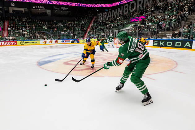 October 6, 2026: Adam Tambellini of Davos and Dennis Everberg of Rögle during the CHL game between Rögle and Davos on October 6, 2026 in Ängelholm. Photo by Niclas Jönsson, BILDBYRAN COP 273 NO0449. ice hockey, CHL, Champions Hockey League, Rögle, Davos, Rögle BBENG, ice hockey, CHL, Champions Hockey League, Rögle, Davos, Rögle BBENG Copyright: NICLASxJÖNSSON BB261006NO031
