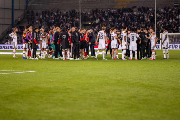 The players and coaching staff of Germany U21 after the final whistle GER, Germany GER vs. Georgia GEO, soccer, UEFA U21 European Championship Qualifiers, Group F, Matchday 13, 2026–2027 season, October 6, 2026 GER, Germany GER vs. Georgia GEO, soccer, UEFA U21 European Championship Qualifiers, Group F, Matchday 13, 2026–2027 season, October 6, 2026, Bielefeld Copyright: xEibner-Pressefoto JanxRollingerx EP_JSK
