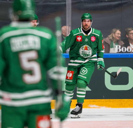 October 6, 2026: Linus Sandin of Rögle celebrates after scoring the 3-0 goal during the CHL game between Rögle and Davos on October 6, 2026 in Ängelholm. Photo by Niclas Jönsson, BILDBYRAN COP 273 NO0449. ice hockey, CHL, Champions Hockey League, Rögle, Davos, Rögle BBENG, cheering, celebrates Copyright: NICLASxJÖNSSON BB261006NO036