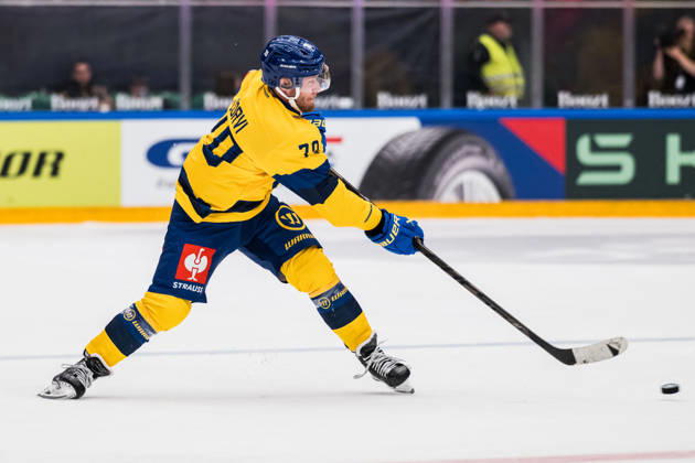 October 6, 2026: Enzo Corvi of Davos during the CHL game between Rögle and Davos on October 6, 2026 in Ängelholm. Photo by Niclas Jönsson, BILDBYRAN COP 273 NO0449. ice hockey, CHL, Champions Hockey League, Rögle, Davos, Rögle BBENG, ice hockey, CHL, Champions Hockey League, Rögle, Davos, Rögle BBENG Copyright: NICLASxJÖNSSON BB261006NO038