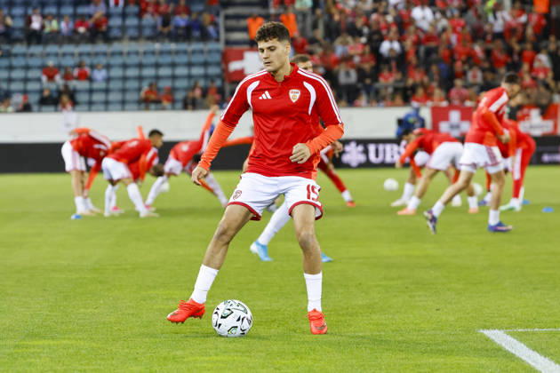 Agon Elezi, North Macedonia, 15, warming up before kickoff, Switzerland, UEFA, Nations League, Matchday 4, Switzerland vs. North Macedonia, October 6, 2026, Lucerne Swissporarena, Switzerland Copyright: xGrantxHubbsx