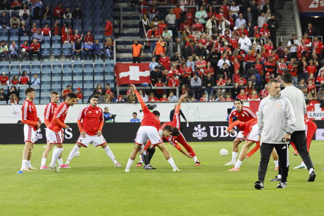 North Macedonia warming up before kickoff, Switzerland, UEFA, Nations League, Matchday 4, Switzerland vs. North Macedonia, October 6, 2026, Swissporarena, Lucerne, Switzerland Copyright: xGrantxHubbsx