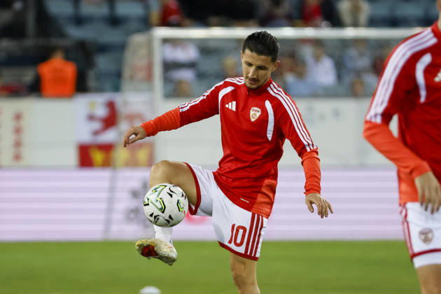Enis Bardhi, North Macedonia, No. 10, warming up before kickoff, Switzerland, UEFA, Nations League, Matchday 4, Switzerland vs. North Macedonia, October 6, 2026, Lucerne Swissporarena, Switzerland Copyright: xGrantxHubbsx