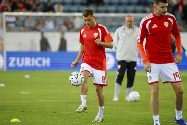 Ezgjan Alioski, North Macedonia, No. 8, warming up before kickoff, Switzerland, UEFA, Nations League, Matchday 4, Switzerland vs. North Macedonia, October 6, 2026, Swissporarena, Lucerne, Switzerland Copyright: xGrantxHubbsx