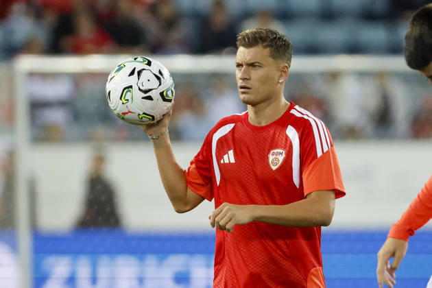 Ezgjan Alioski, North Macedonia, No. 8, warming up before kickoff, Switzerland, UEFA, Nations League, Matchday 4, Switzerland vs. North Macedonia, October 6, 2026, Swissporarena, Lucerne, Switzerland Copyright: xGrantxHubbsx