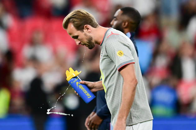 England v Czechia, UEFA Nations League England forward Harry Kane (9) takes a drink during the UEFA Nations League match between England and Czechia at Wembley Stadium, London, UK on 6 October 2026. London Wembley Stadium Greater London UK Editorial use only , Copyright: xDennisxGoodwinx PSI-24957-0016