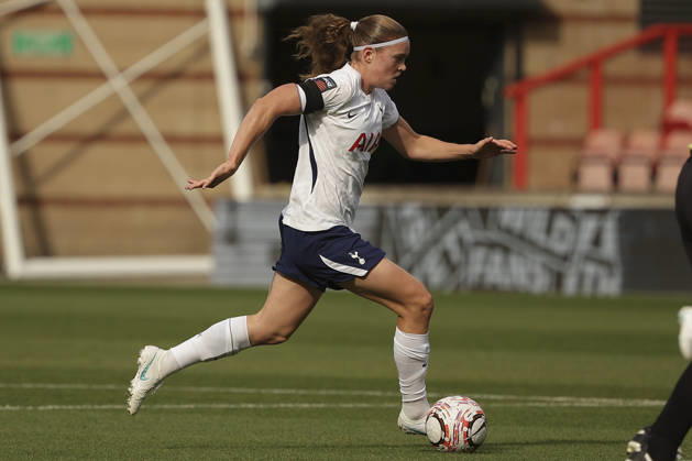 LEYTON, ENGLAND - October 04: Signe Gaupset (8) of Tottenham Hotspur dribbles ball during the Women’s Super League match at Brisbane Road Stadium, Leyton, on October 04, 2026 in London, England Copyright: xJodyxDemay-Daviesx xSPPx Sportspressphoto_SPR247148