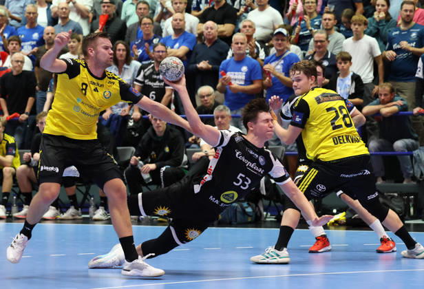 From left: Birgir Steinn Jonsson, IK Saevehof 08; Søren Steinhaus, Bergischer HC 53; Janne Delkvist IK Saevehof 28 GER, Bergischer HC06 vs. IK Saevehof, Handball, EHF Europa League 2026–27, Matchday 2, 2026–2027 Season, October 6, 2026 GER, Bergischer HC 06 vs. IK Saevehof, Handball, EHF Europa League 2026–27, Matchday 2, 2026–2027 season, October 6, 2026 Solingen Mitte Copyright: xEibner-Pressefoto ThomasxStoeckerx EP_TSR