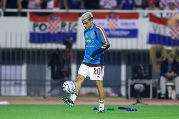 Croatia v Spain - UEFA Nations League 2026 27 Group A3 MD4 Pedri of Spain warms up prior to the UEFA Nations League 2026 27 group phase match between Croatia and Spain at Stadion Poljud on October 6, 2026 in Split, Croatia. SanjinxStrukic PIXSELL