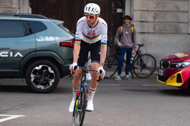 IPA89374870 - Brandon Mcnulty of UAE TEAM EMIRATES XRG at the start of the 2026 Tre Valli Varesine in Busto Arsizio, Italy, on October 6, 2026 Copyright: xSilviaxColombo IPAxSportx xx IPA89374870