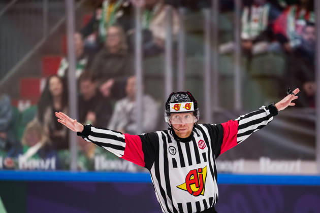 October 6, 2026: Referee Mikael Holm during the CHL game between Rögle and Davos on October 6, 2026 in Ängelholm. Photo by Niclas Jönsson, BILDBYRAN COP 273 NO0449. ice hockey, CHL, Champions Hockey League, Rögle, Davos, Rögle BBENG, ice hockey, CHL, Champions Hockey League, Rögle, Davos, Rögle BBENG Copyright: NICLASxJÖNSSON BB261006NO055
