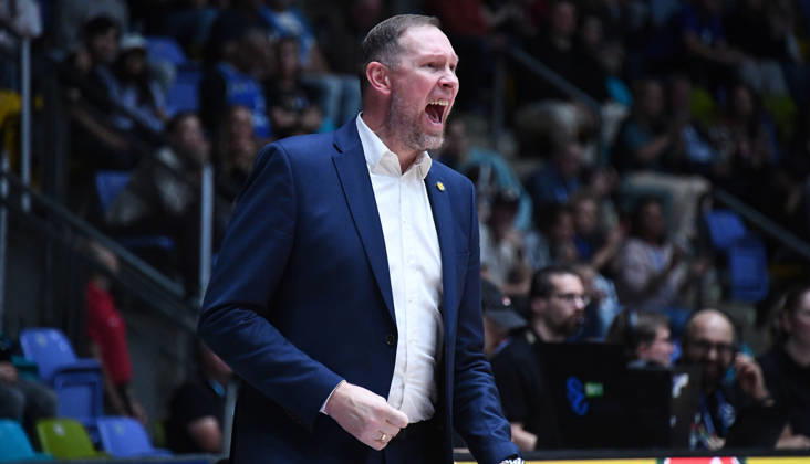 October 6, 2026, xokbx, Basketball BKT Europe Cup, Skyliners Frankfurt vs. Siauliai Basketball, Darius Songaila, Head Coach, Siauliai Basketball, Facial Expressions, Gestures, Emotion, Frankfurt