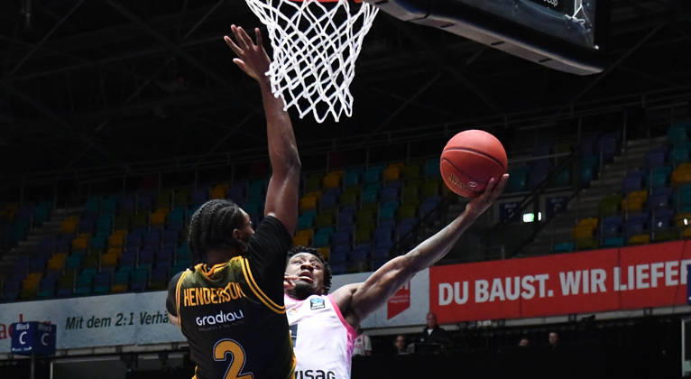October 6, 2026, xokbx, Basketball BKT Europe Cup, Skyliners Frankfurt vs. Siauliai Basketball, Isaiah Swope (Fraport Skyliners Frankfurt), Cedric Henderson (Siauliai Basketball), Head-to-head, Showdown, Shot, Frankfurt