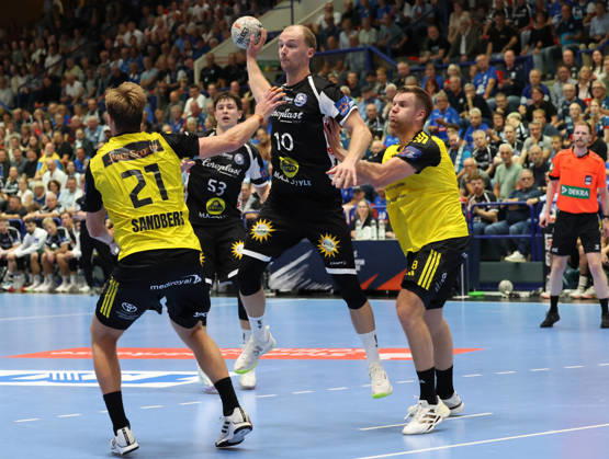 From left: David Sandberg, IK Saevehof 21; Søren Steinhaus, Bergischer HC 53; Fynn Hangstein, Bergischer HC 10; Birgir Steinn Jonsson IK Saevehof 08 GER, Bergischer HC06 vs. IK Saevehof, Handball, EHF Europa League 2026–27, Matchday 2, 2026–2027 Season, October 6, 2026 GER, Bergischer HC06 vs. IK Saevehof, Handball, EHF Europa League 2026–27, Matchday 2, 2026–2027 season, October 6, 2026 Solingen Mitte Copyright: xEibner-Pressefoto ThomasxStoeckerx EP_TSR