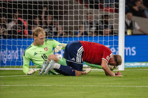October 6, 2026, xdaymx, UEFA Nations League, England vs. Czech Republic: Lukas Hornicek of the Czech Republic was beaten by his own teammate, Vladimir Coufal of the Czech Republic, who scored an own goal in London