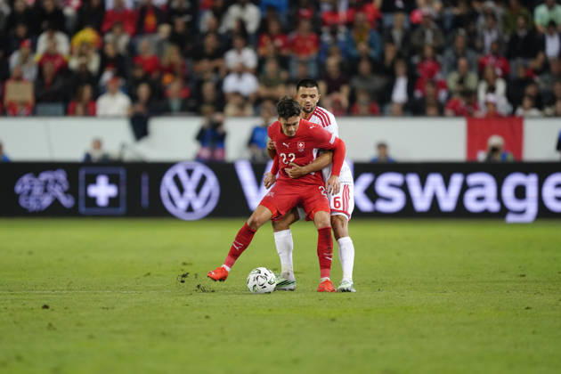 Luzern, Switzerland - October 06: Fabian Rieder (22 SUI) in duel for the ball with Visar Musliu (6 MKD) during the UEFA Nations League match between Switzerland and North Macedonia at thermoplan arena on October 06, 2026 in Luzern, Switzerland. Copyright: xKjetilxWaberx xSPPx Sportspressphoto_SPR247275