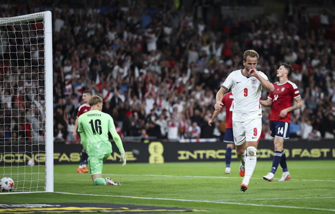 England v Czech Republic, UEFA Nations League, League A - Group 3 London, UK: England v Czech Republic, UEFA Nations League, League A - Group 3, Wembley Stadium. 6 October 2026 Photograph by Marc Aspland for The Times & The Sunday Times Harry Kane of England scores and celebrates scoring his teams 2nd goal 2-0  Copyright: xMarcxAsplandx NINTCHDBPICT001113842638