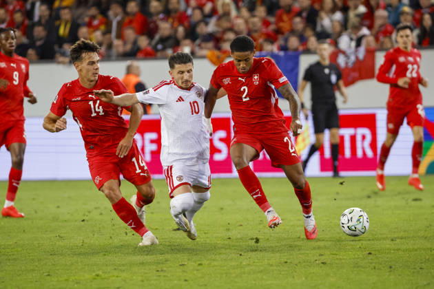 Ardon Jashari (Switzerland), 14, Enis Bardhi (North Macedonia), 10, and Sascha Britschgi (Switzerland), 2, battling for the ball; Switzerland, UEFA, Nations League, Matchday 4, Switzerland vs. North Macedonia, October 6, 2026, Lucerne, Swissporarena, Switzerland Copyright: xGrantxHubbsx