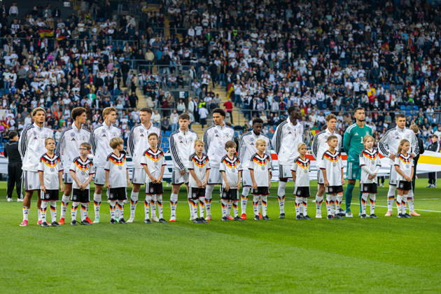 The Germany U21 players during the national anthem GER, Germany GER vs. Georgia GEO, soccer, UEFA U21 European Championship Qualifiers, Group F, Matchday 13, 2026–2027 season, October 6, 2026 GER, Germany GER vs. Georgia GEO, soccer, UEFA U-21 European Championship Qualifiers, Group F, Matchday 13, 2026–2027 season, October 6, 2026, Bielefeld Copyright: xEibner-Pressefoto JanxRollingerx EP_JSK